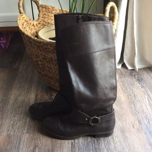 Dark brown boots